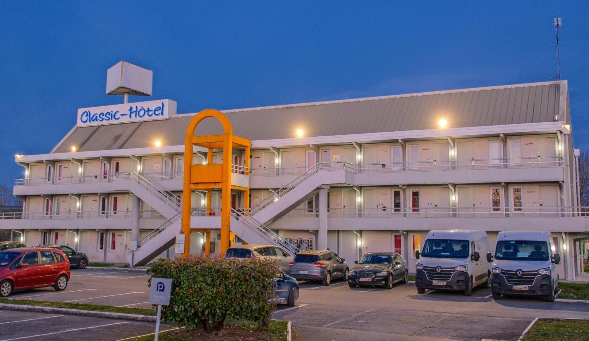 Classic Hotel - Fontenay-Trésigny Exterior photo
