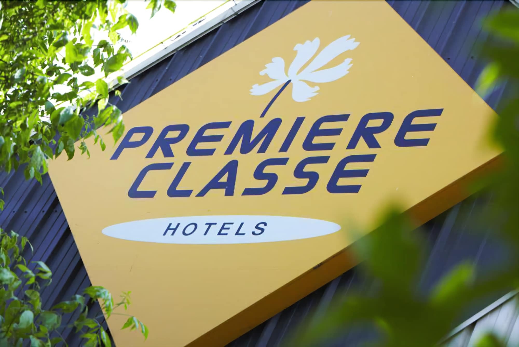 Classic Hotel - Fontenay-Trésigny Exterior photo