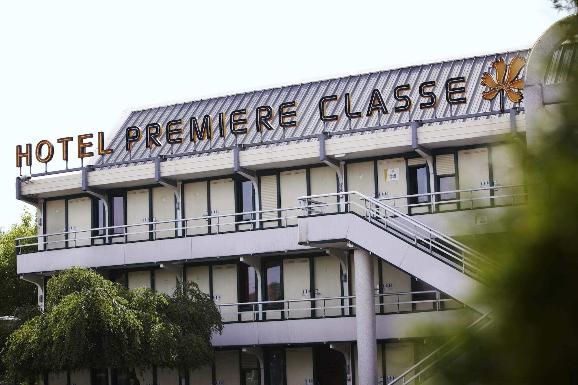 Classic Hotel - Fontenay-Trésigny Exterior photo